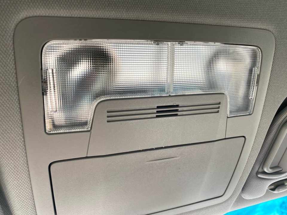 Used 2016 Toyota Camry SE image 25