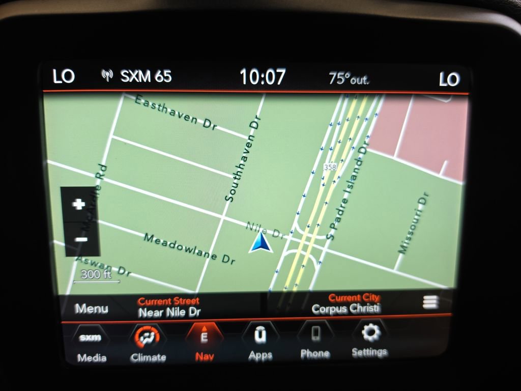 Used 2021 Jeep Renegade Latitude w/ Sun & Sound Group FWD image 26