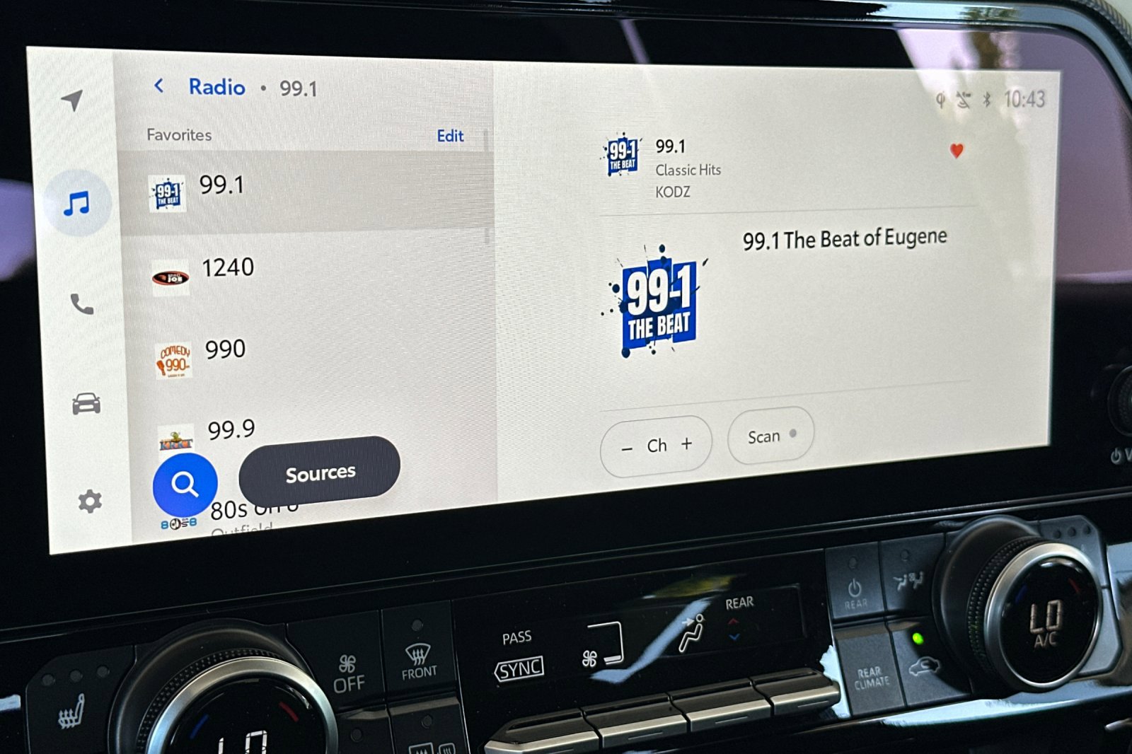 New 2025 Toyota Highlander XSE image 17