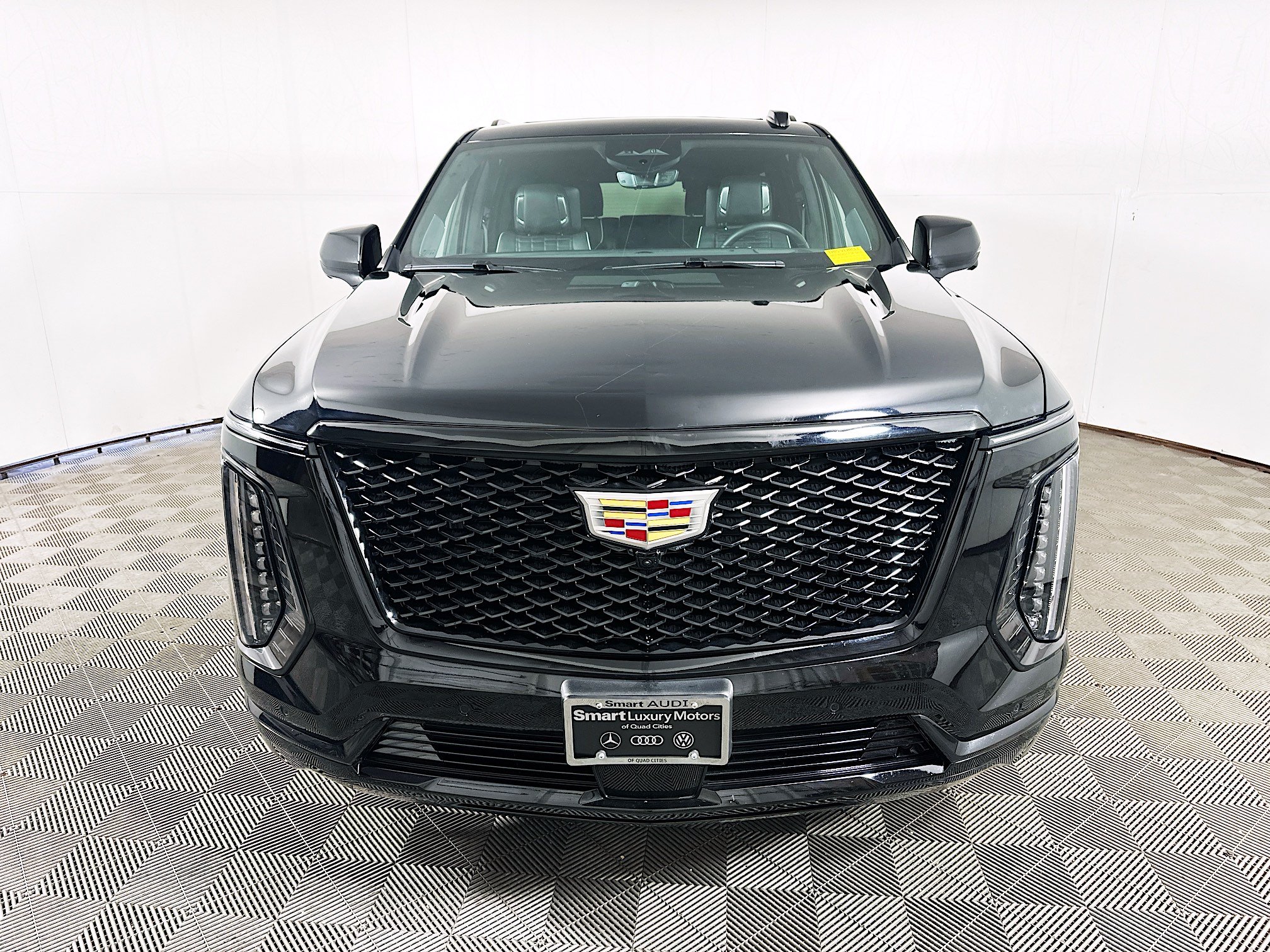 Used 2025 Cadillac Escalade Sport Platinum w/ LPO, Floor Liner Package AWD/4WD image 5