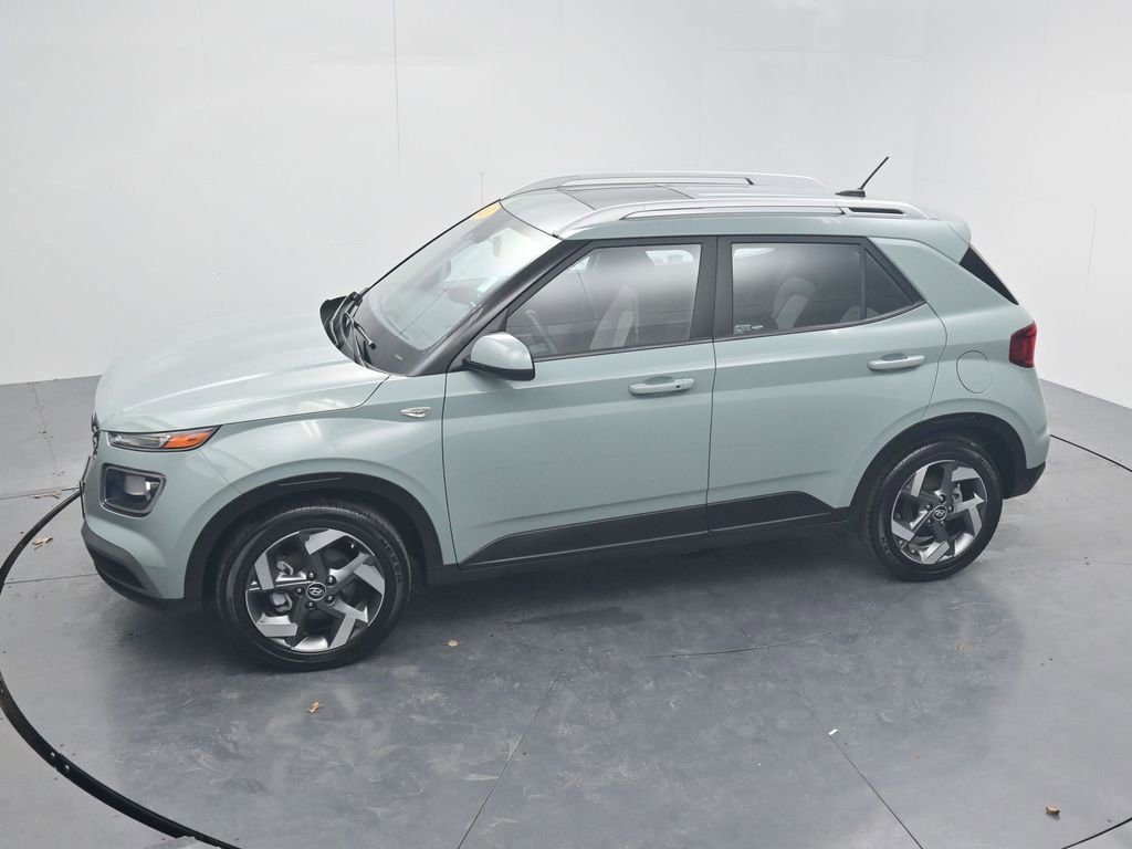 Used 2025 Hyundai Venue SEL image 55