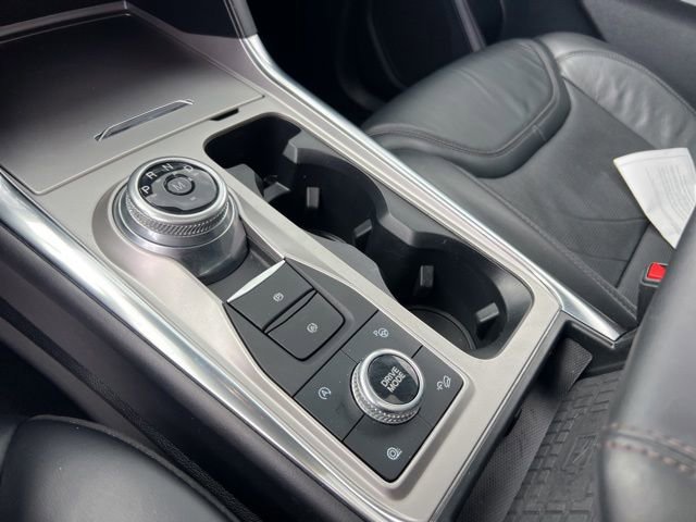 Certified 2020 Ford Explorer Platinum w/ Premium Technology Package AWD/4WD image 18