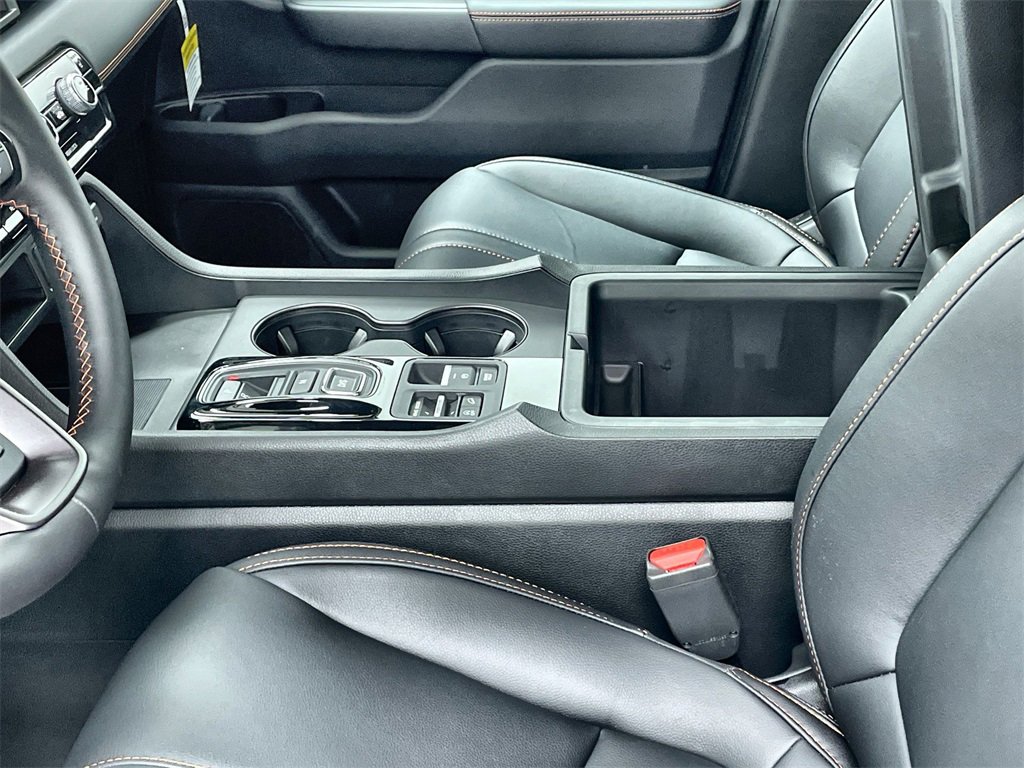 New 2025 Honda Pilot TrailSport image 18