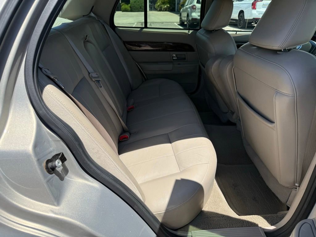 Used 2010 Mercury Grand Marquis LS RWD image 15