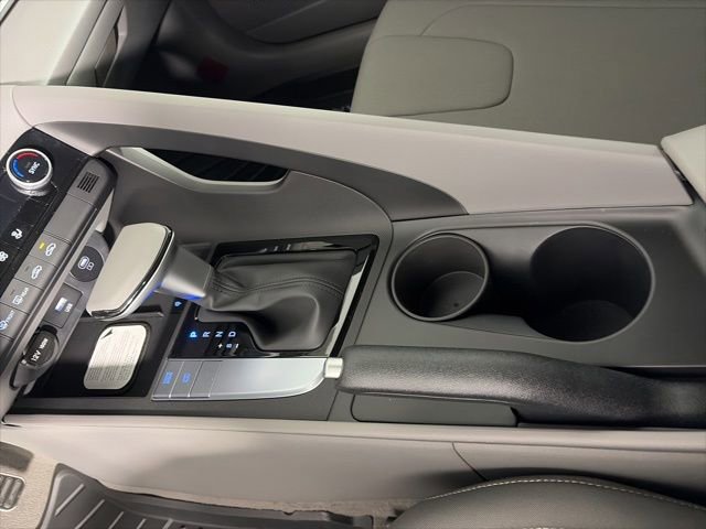 New 2026 Hyundai Elantra Sport FWD image 18