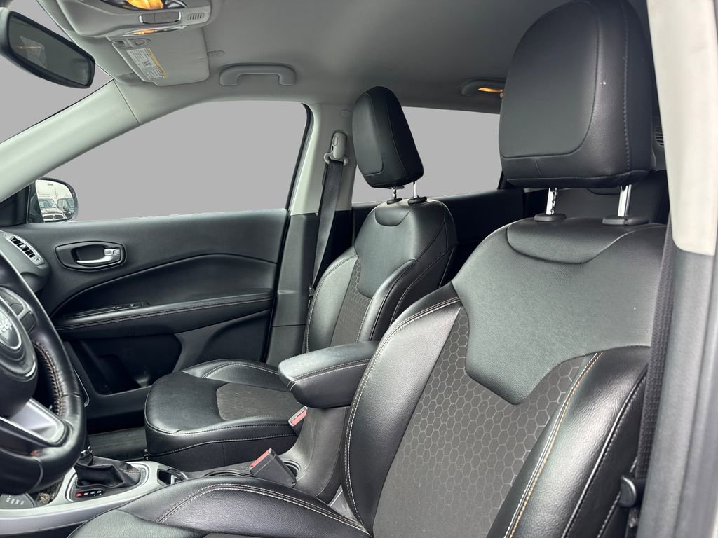 Used 2021 Jeep Compass Latitude image 9