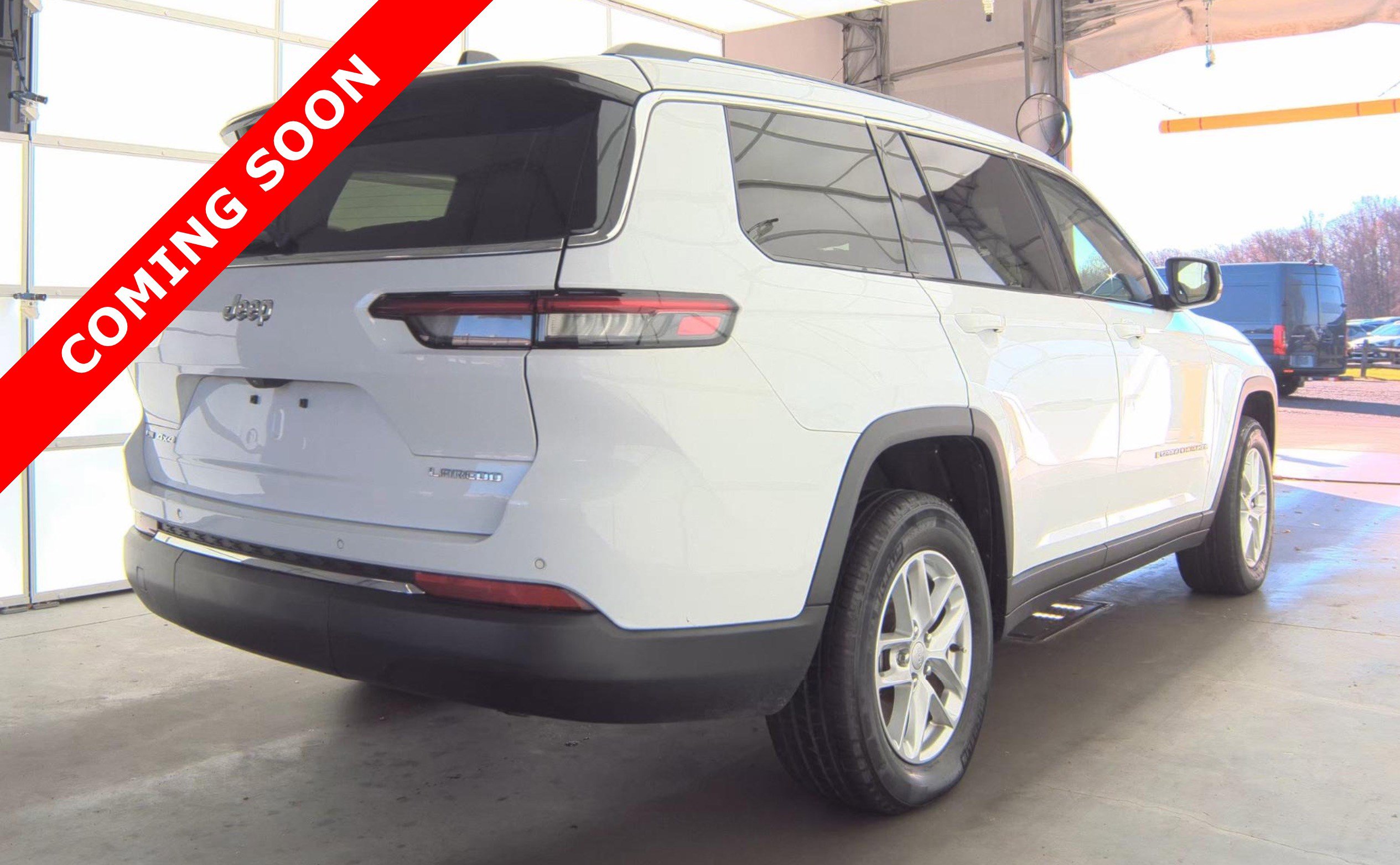 Used 2022 Jeep Grand Cherokee L Laredo w/ Luxury Tech Group I image 4
