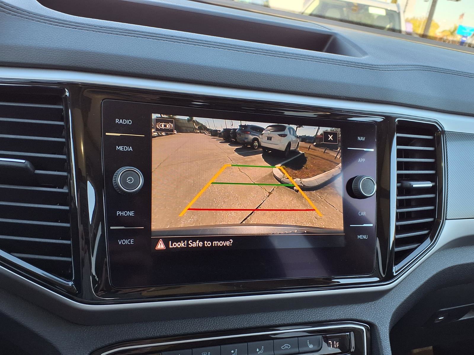 Used 2021 Volkswagen Atlas SEL R-Line image 28