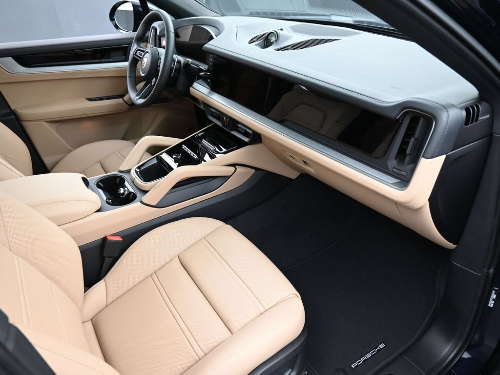 New 2026 Porsche Cayenne E-Hybrid Coupe AWD/4WD image 32