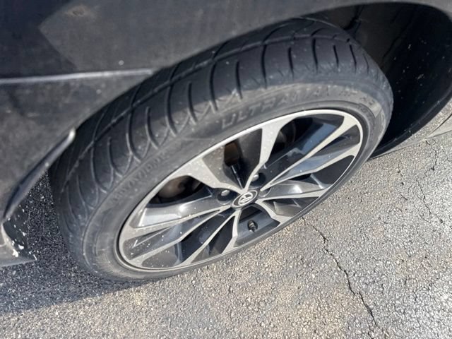 Used 2017 Toyota Corolla SE w/ Carpet Mat Package (TMS) FWD image 14