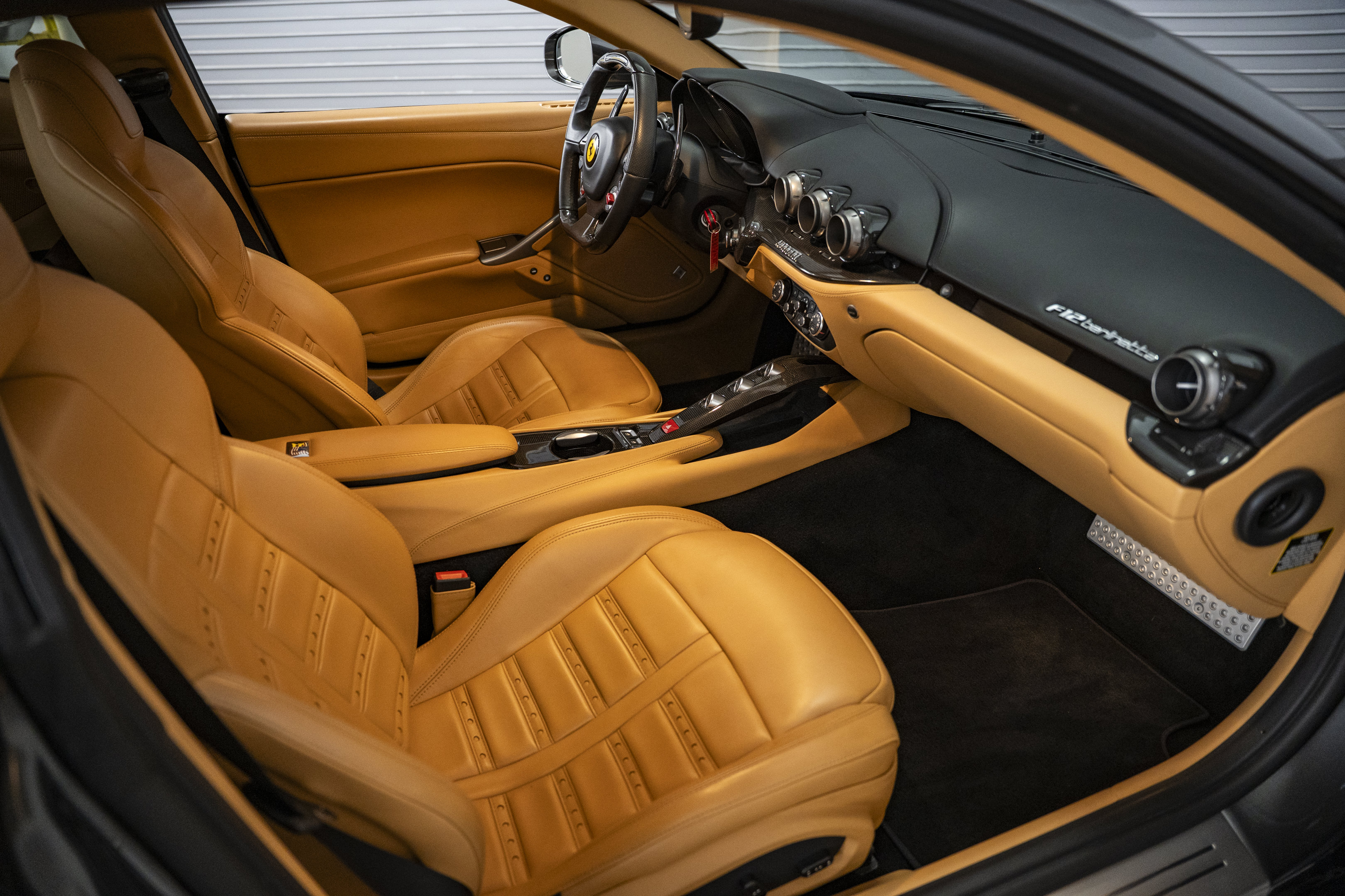 Used 2014 Ferrari F12 Berlinetta RWD image 28