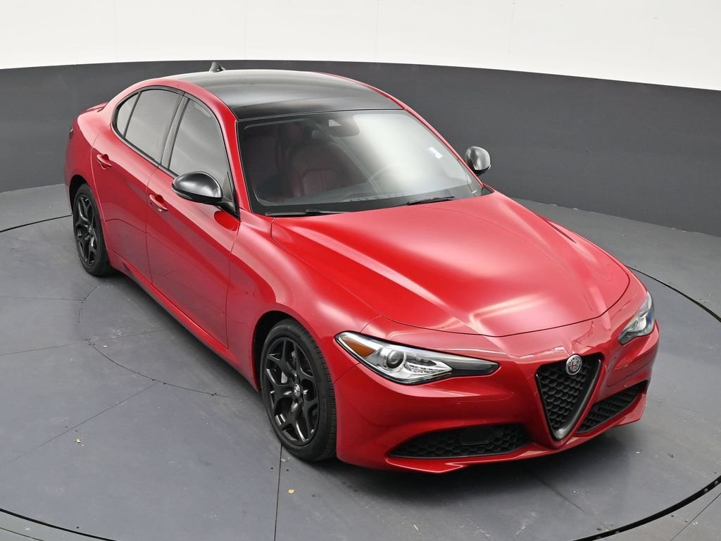 Used 2021 Alfa Romeo Giulia Sprint w/ Nero Edizione RWD image 18