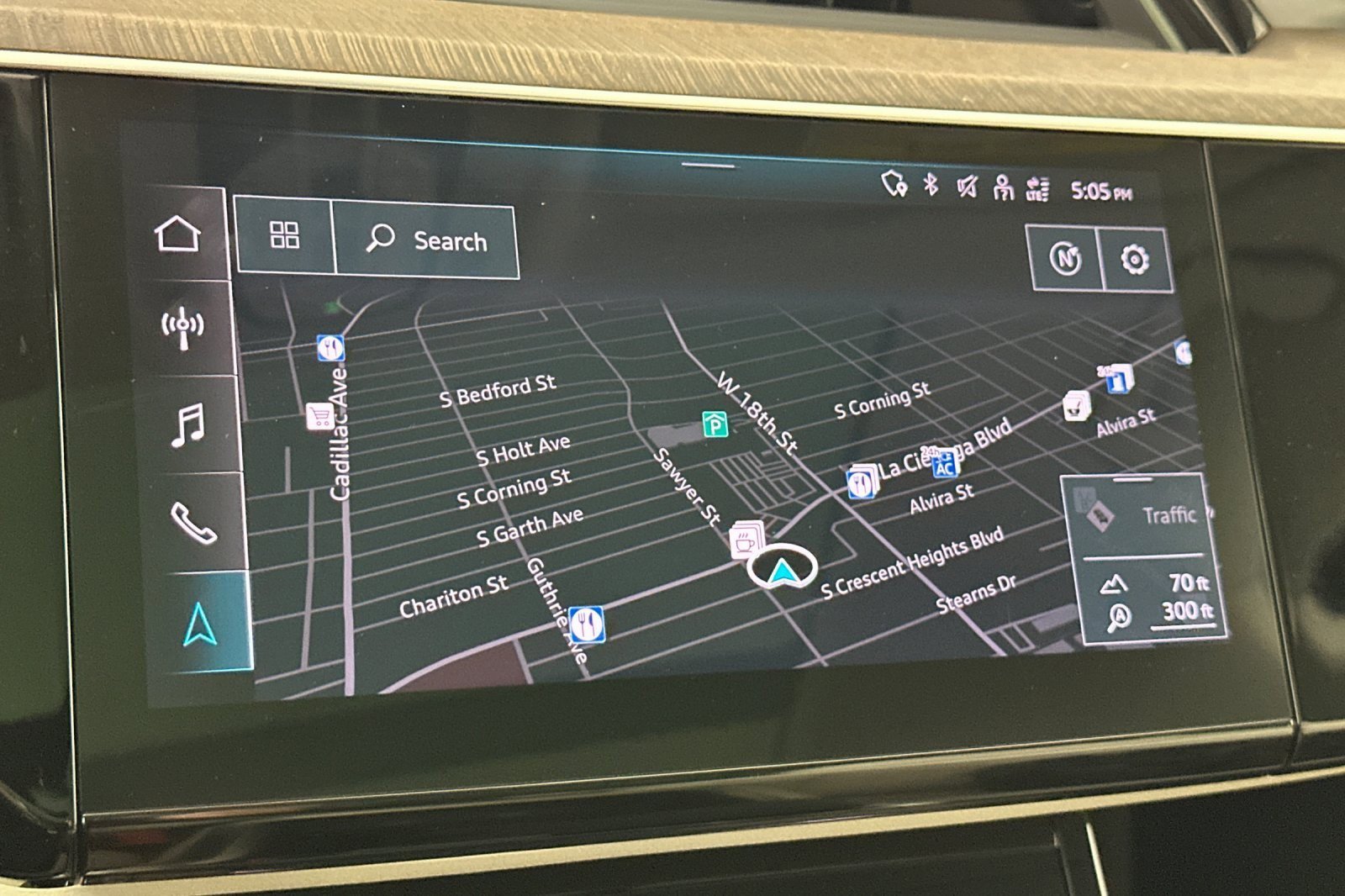 Used 2022 Audi e-tron Premium w/ Convenience Plus Package image 18