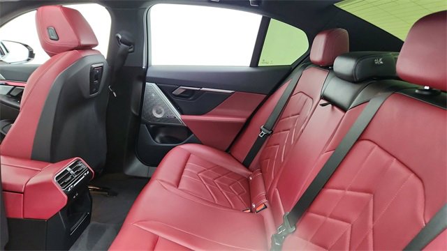 Used 2025 BMW i5 eDrive40i w/ M Sport Package image 28