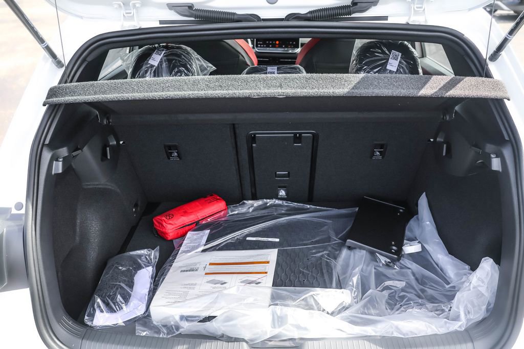 New 2025 Volkswagen GTI SE image 34