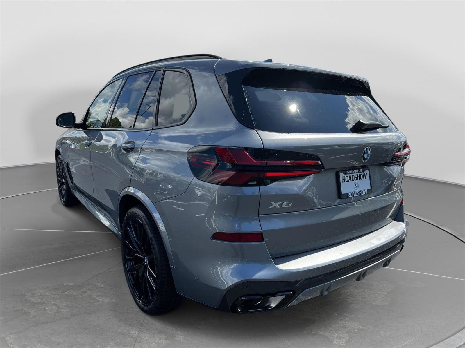 New 2026 BMW X5 xDrive40i w/ Executive Package AWD/4WD image 7
