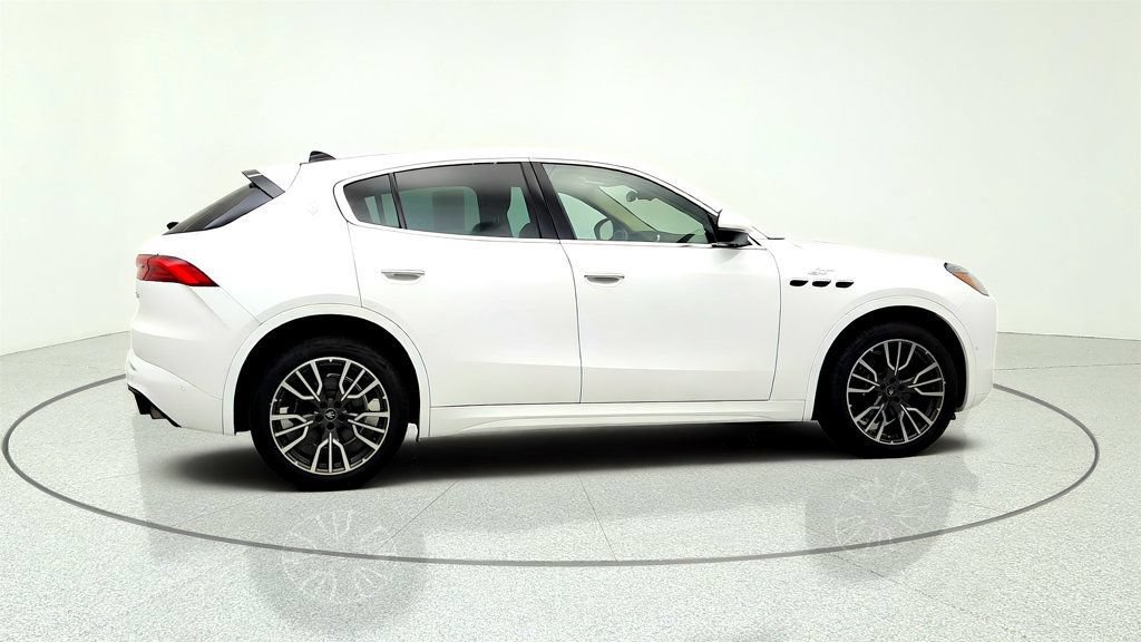 Used 2023 Maserati Grecale GT AWD/4WD image 4