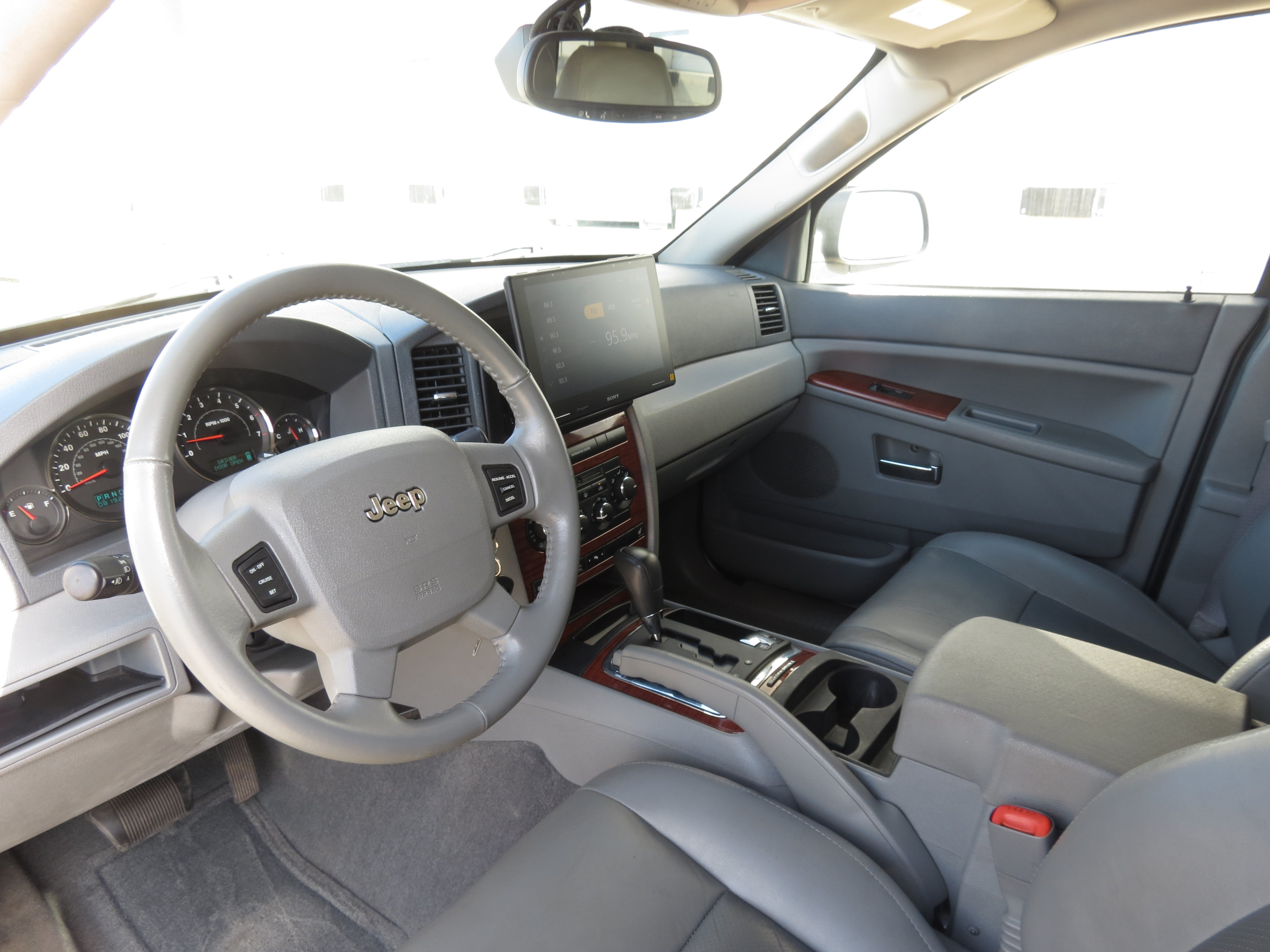 Used 2005 Jeep Grand Cherokee Limited AWD/4WD image 23
