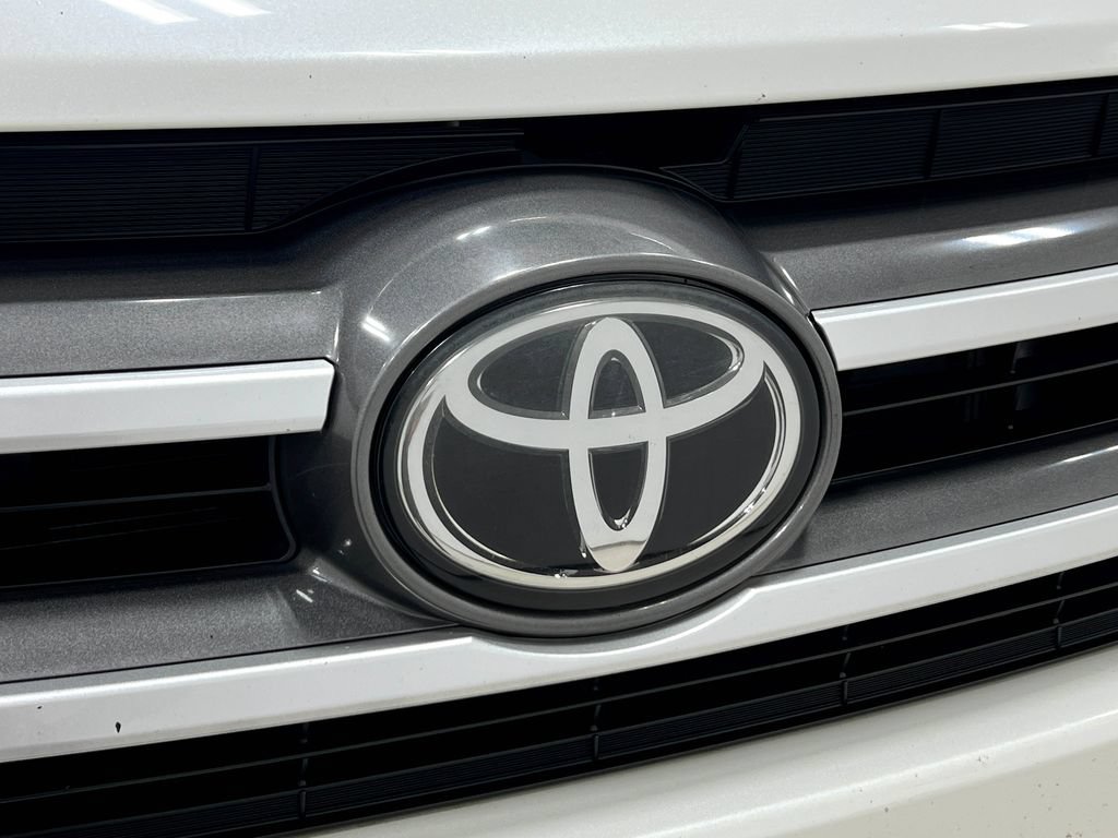 Used 2018 Toyota Highlander XLE AWD/4WD image 40