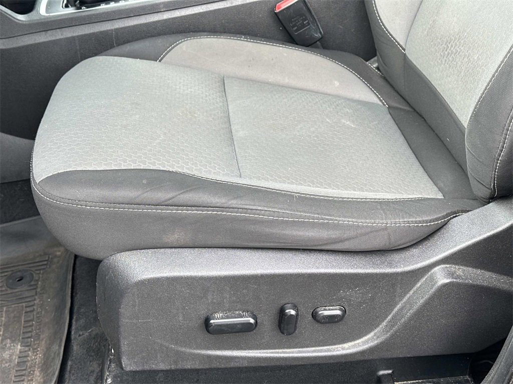 Used 2019 Ford Escape SE image 17