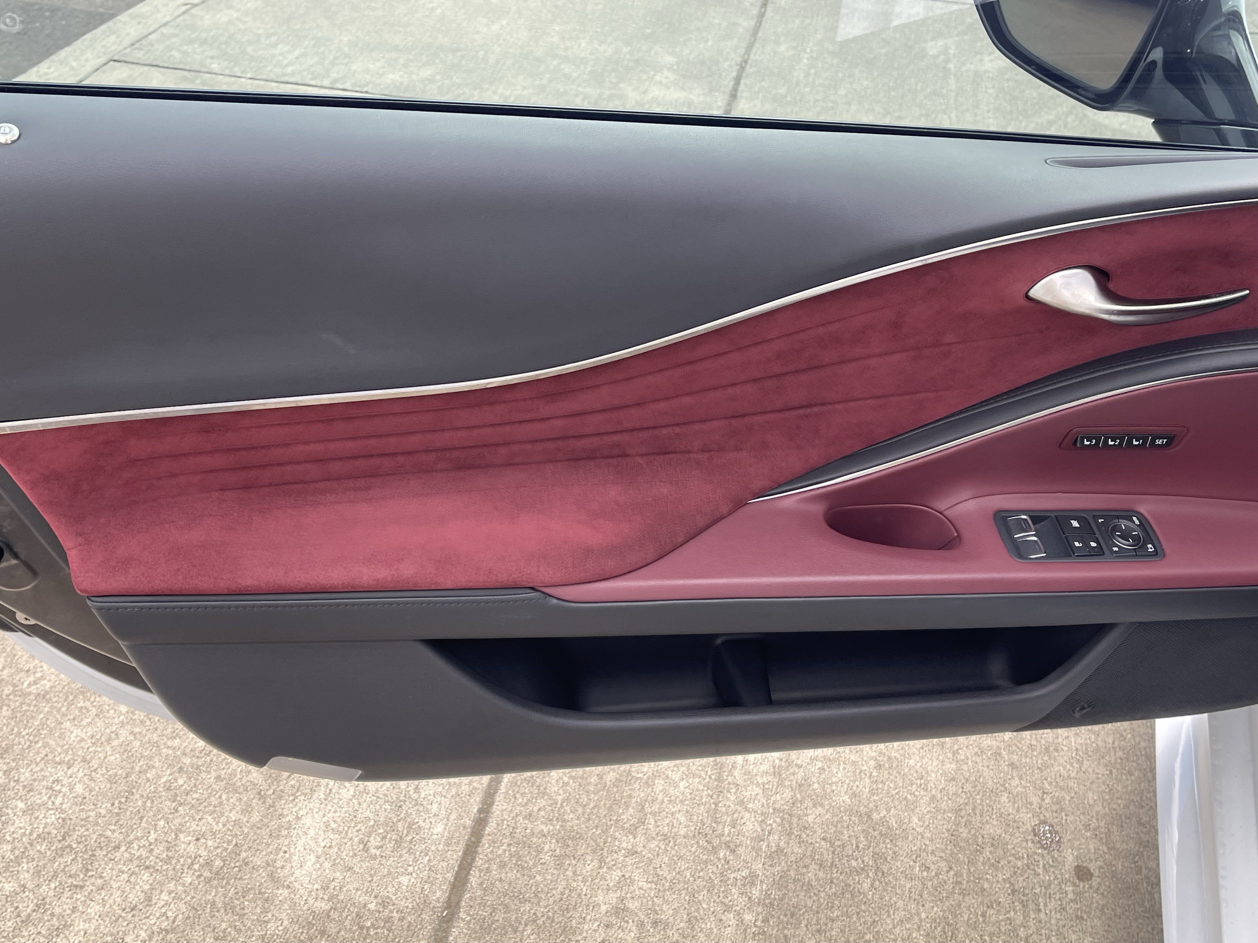 Used 2018 Lexus LC 500 Coupe w/ Sport Package RWD image 13