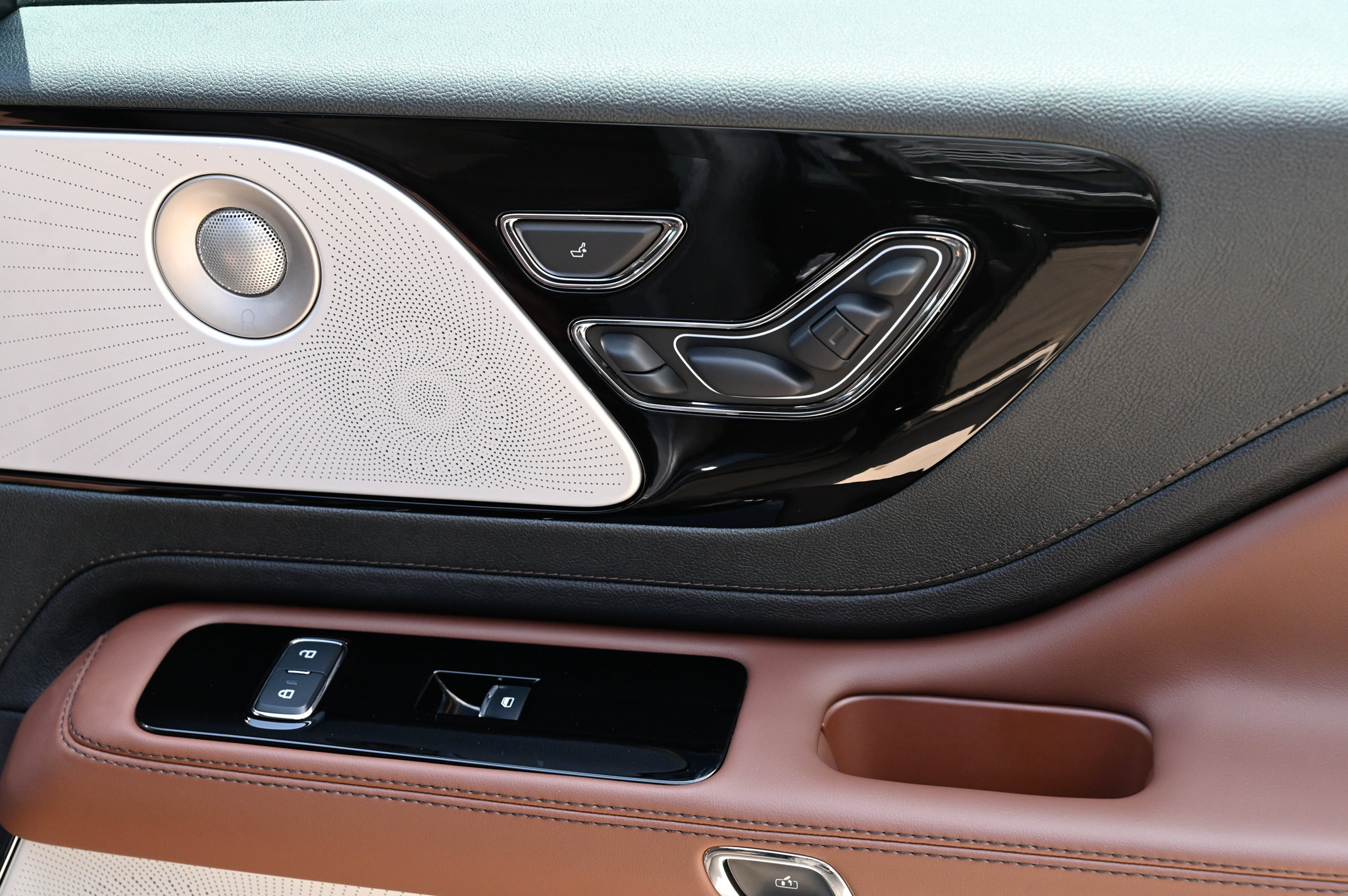 Used 2026 Lincoln Aviator Reserve AWD/4WD image 60