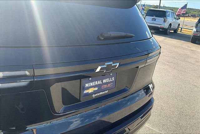 Used 2025 Chevrolet Traverse RS w/ LPO, Floor Liner Package FWD image 24