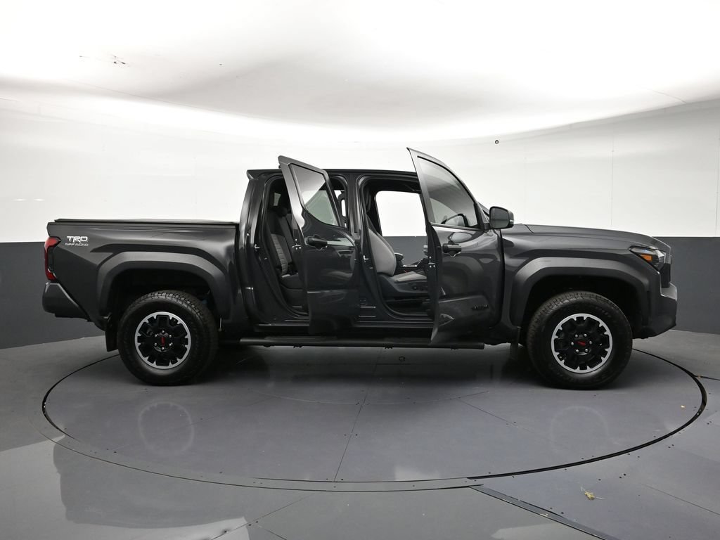Used 2024 Toyota Tacoma TRD Off-Road w/ TRD Off Road Upgrade Package AWD/4WD image 32