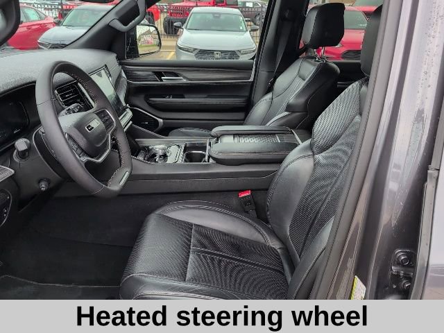 Used 2024 Jeep Wagoneer Series II w/ Flexible Seating Group image 12