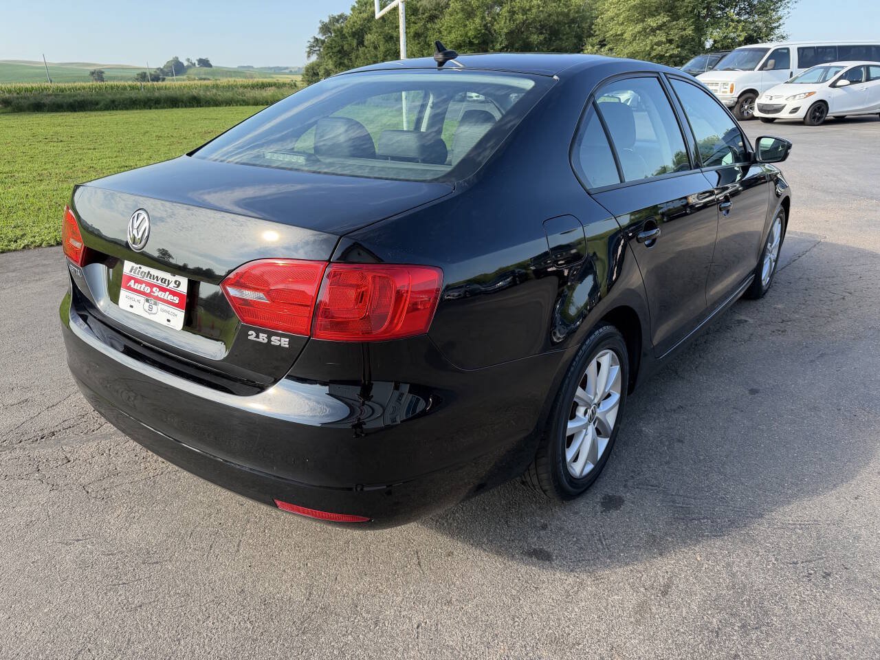 Used 2012 Volkswagen Jetta SE FWD image 6