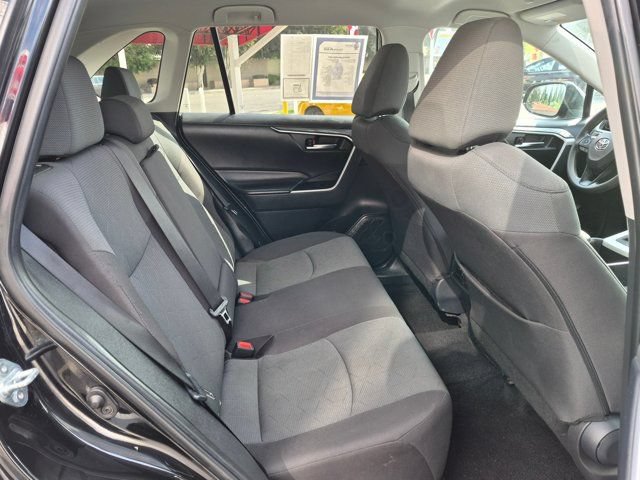 Used 2024 Toyota RAV4 XLE FWD image 7