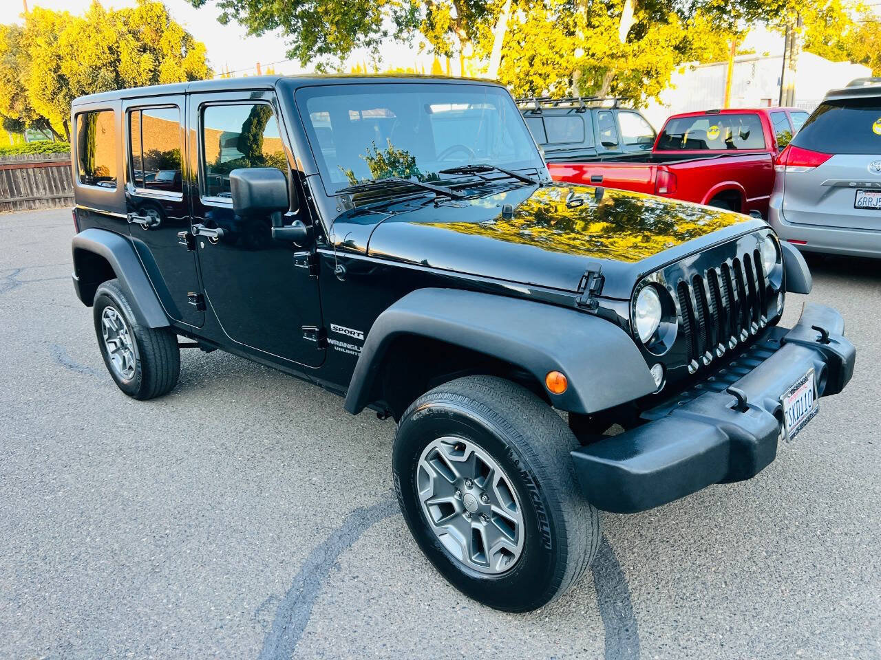 Used 2014 Jeep Wrangler Unlimited Sport w/ Quick Order Package 24S AWD/4WD image 2