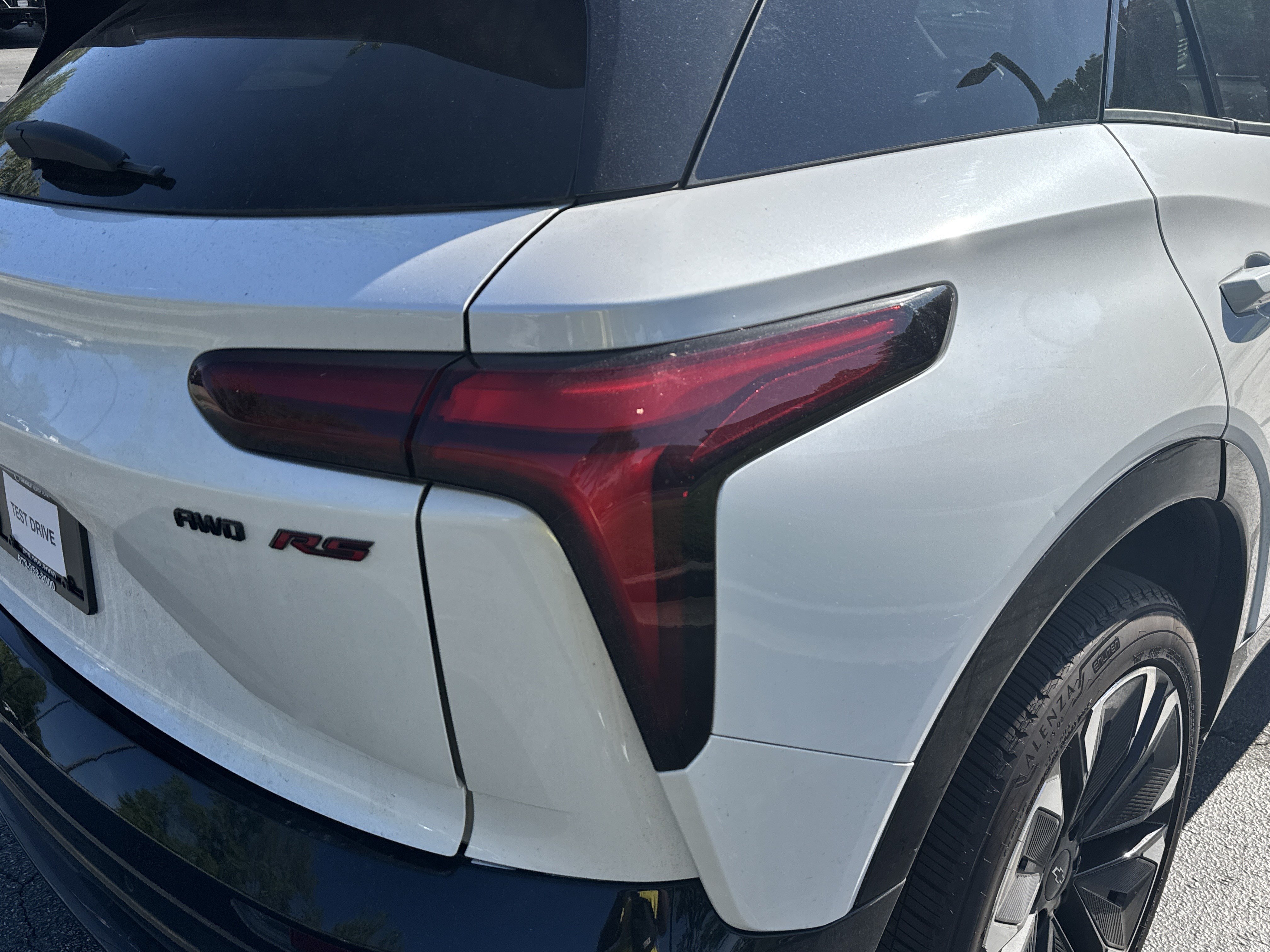 Used 2025 Chevrolet Blazer EV RS w/ Super Cruise Package AWD/4WD image 9