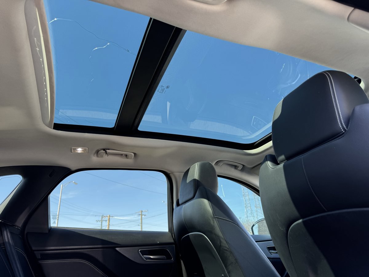 Used 2017 Jaguar F-PACE S image 35