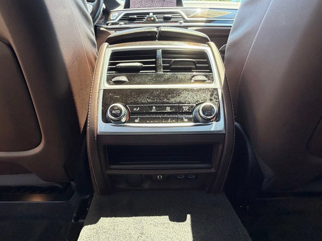 Used 2022 BMW 740i xDrive w/ Premium Package AWD/4WD image 34