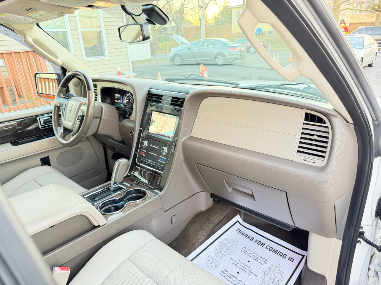 Used 2015 Lincoln Navigator L 4WD image 49
