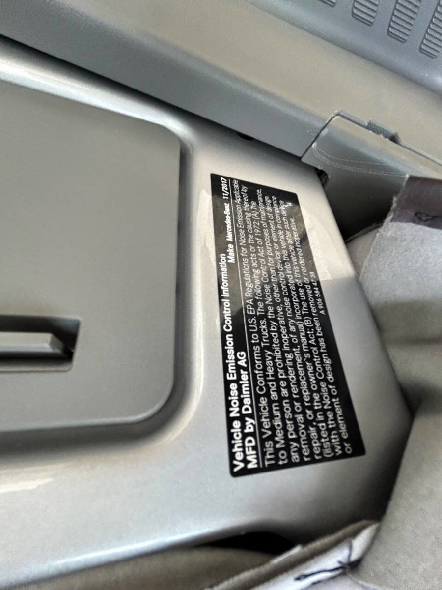 Used 2017 Mercedes-Benz Sprinter 3500 image 30