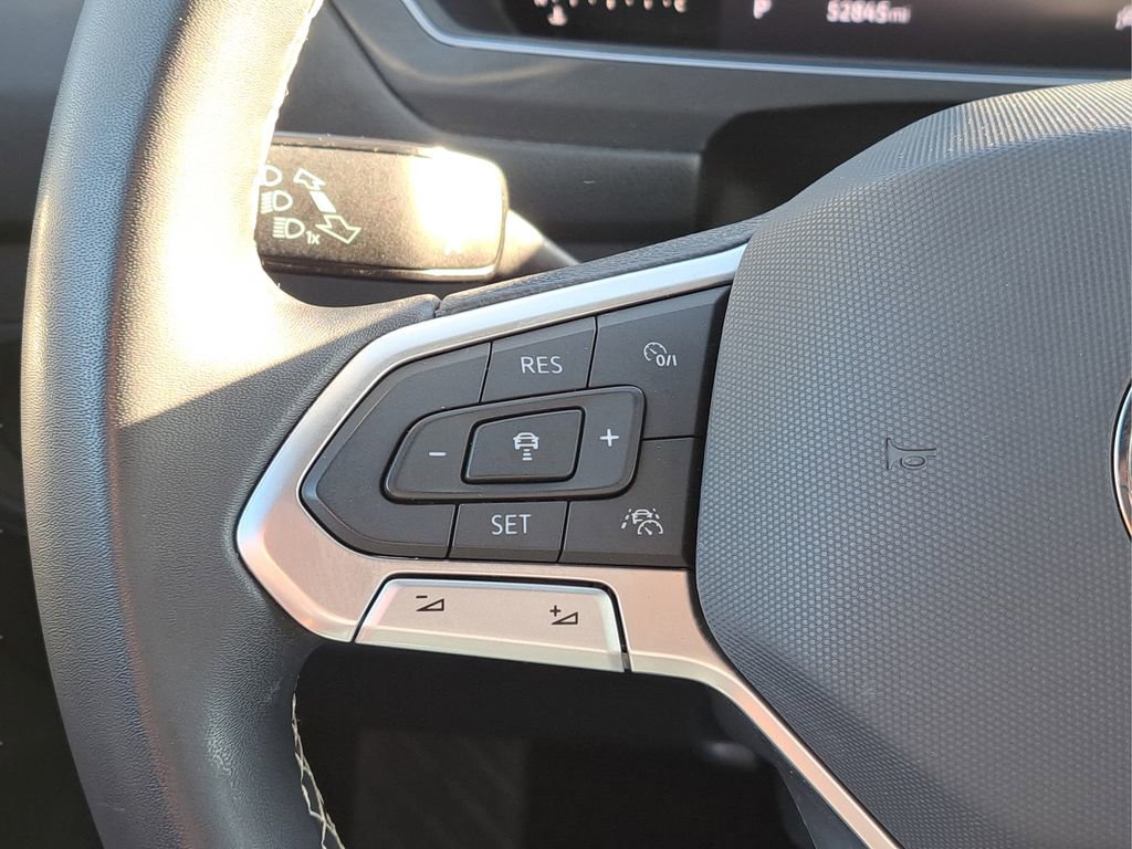 Used 2022 Volkswagen Tiguan SE image 27