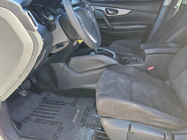Used 2016 Nissan Rogue S FWD image 15