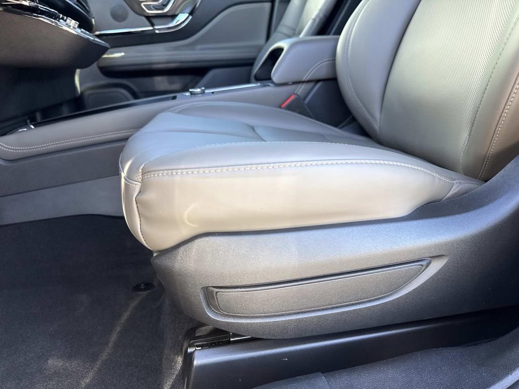 New 2026 Lincoln Corsair Premiere image 20