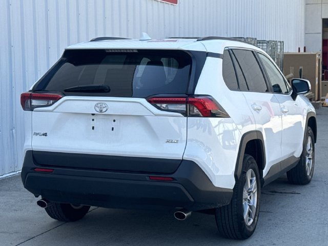 Used 2025 Toyota RAV4 XLE FWD image 4