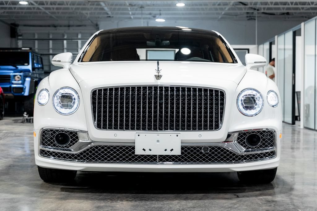 Used 2023 Bentley Flying Spur W12 AWD/4WD image 32