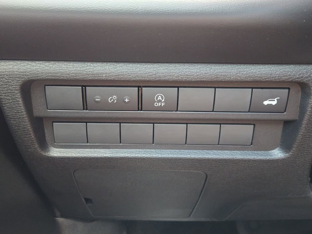 New 2026 Mitsubishi Outlander SE image 17