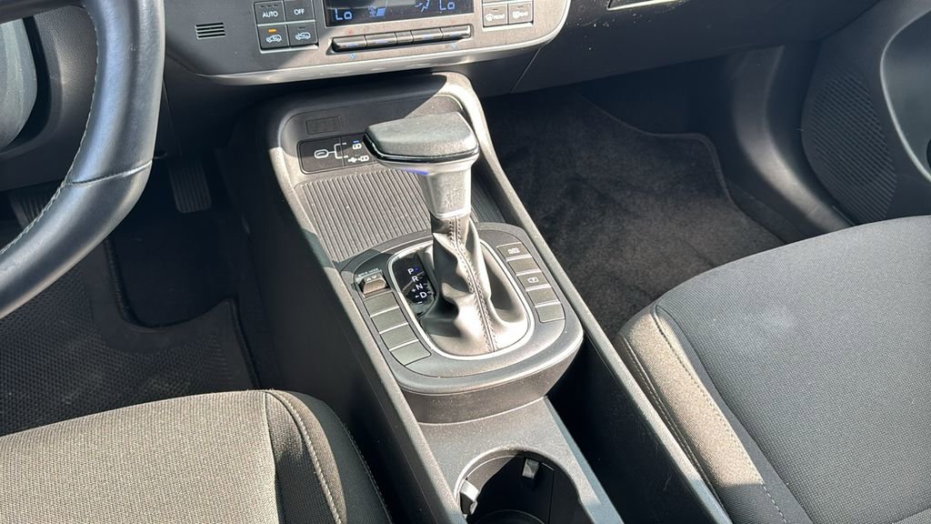 Certified 2024 Hyundai Kona SEL image 18