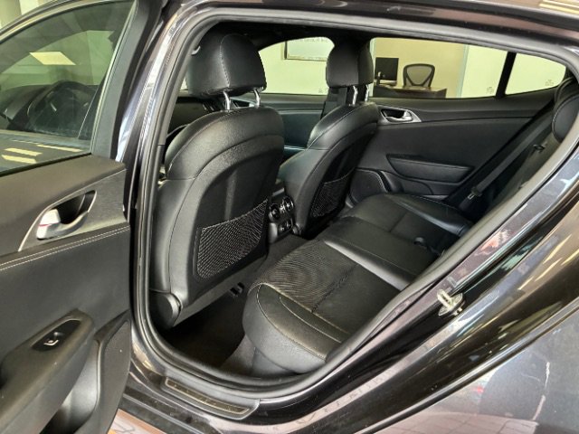 Used 2022 Kia Stinger GT1 image 25
