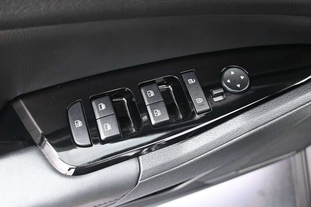 Certified 2024 Kia Sportage EX FWD image 11