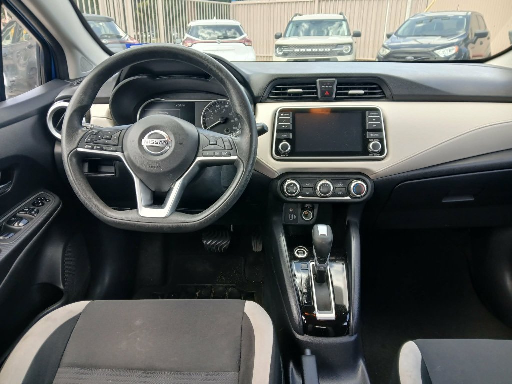 Used 2021 Nissan Versa SV FWD image 12