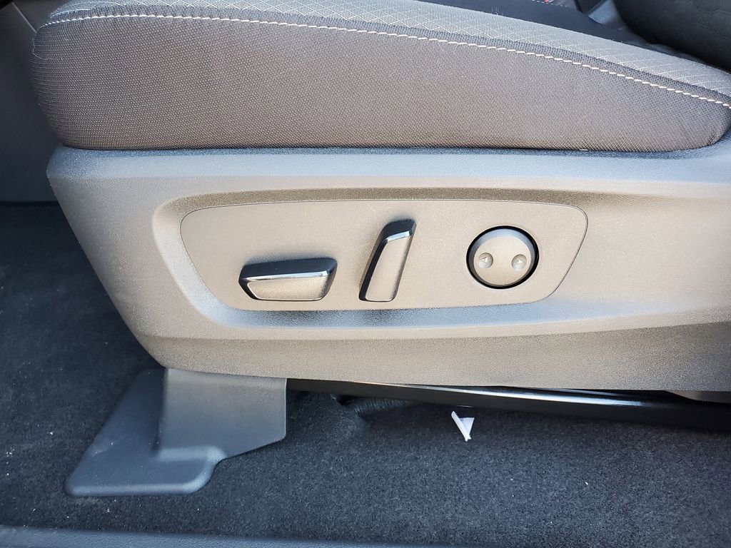 New 2025 Nissan Pathfinder SV image 21