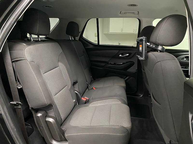 Used 2020 Chevrolet Traverse LT FWD image 13
