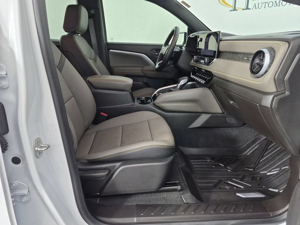 Certified 2025 Chevrolet Colorado ZR2 w/ Technology Package AWD/4WD image 40